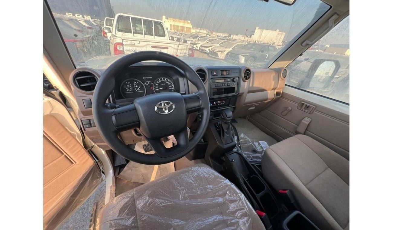 Toyota Land Cruiser Pick Up 79 SC 2.8L DIESEL AUTOMATIC TRANSMISSION