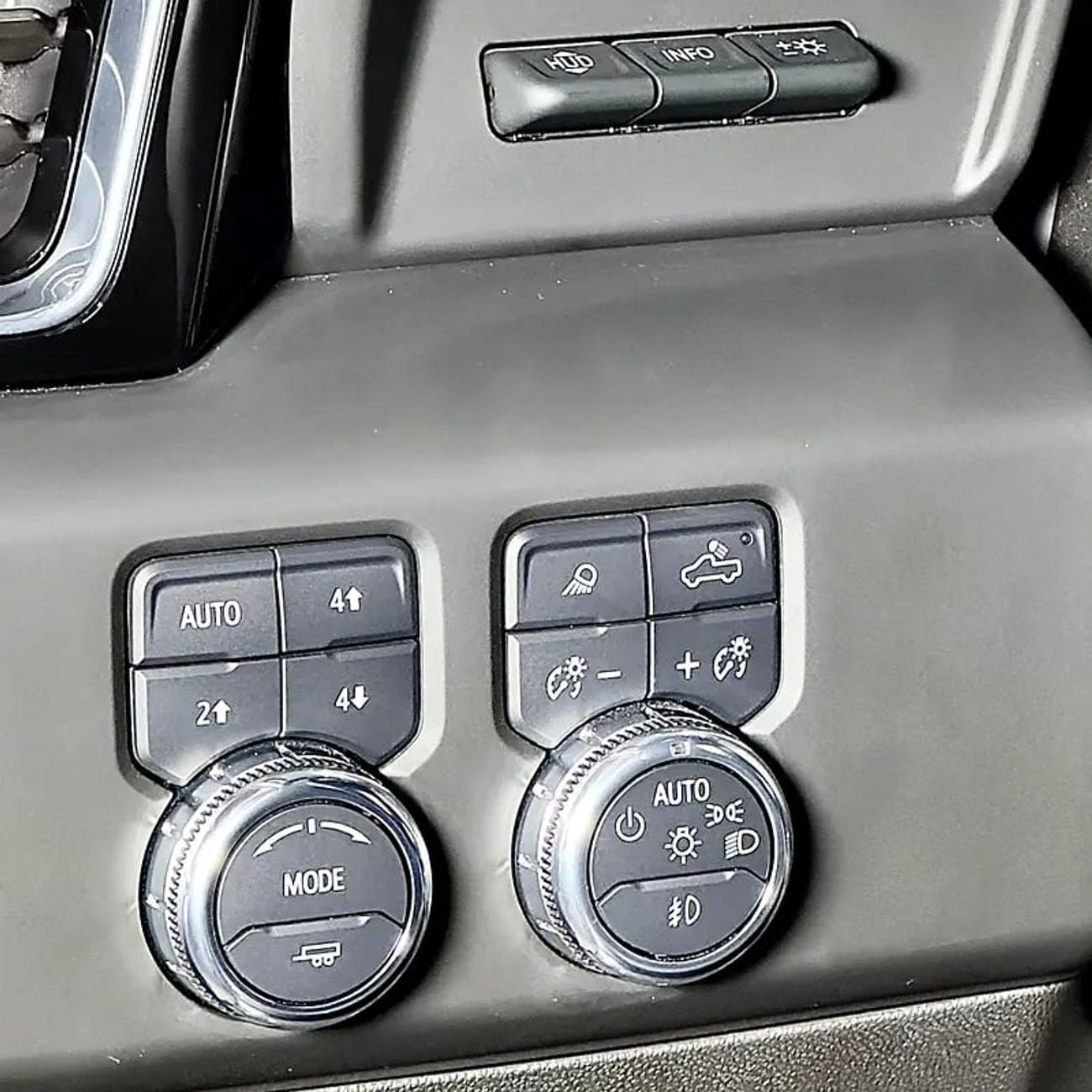 GMC Sierra 2500 HD Denali 6.0L Single Cab Utility RWD Denali 2500 HD DIESEL LONG