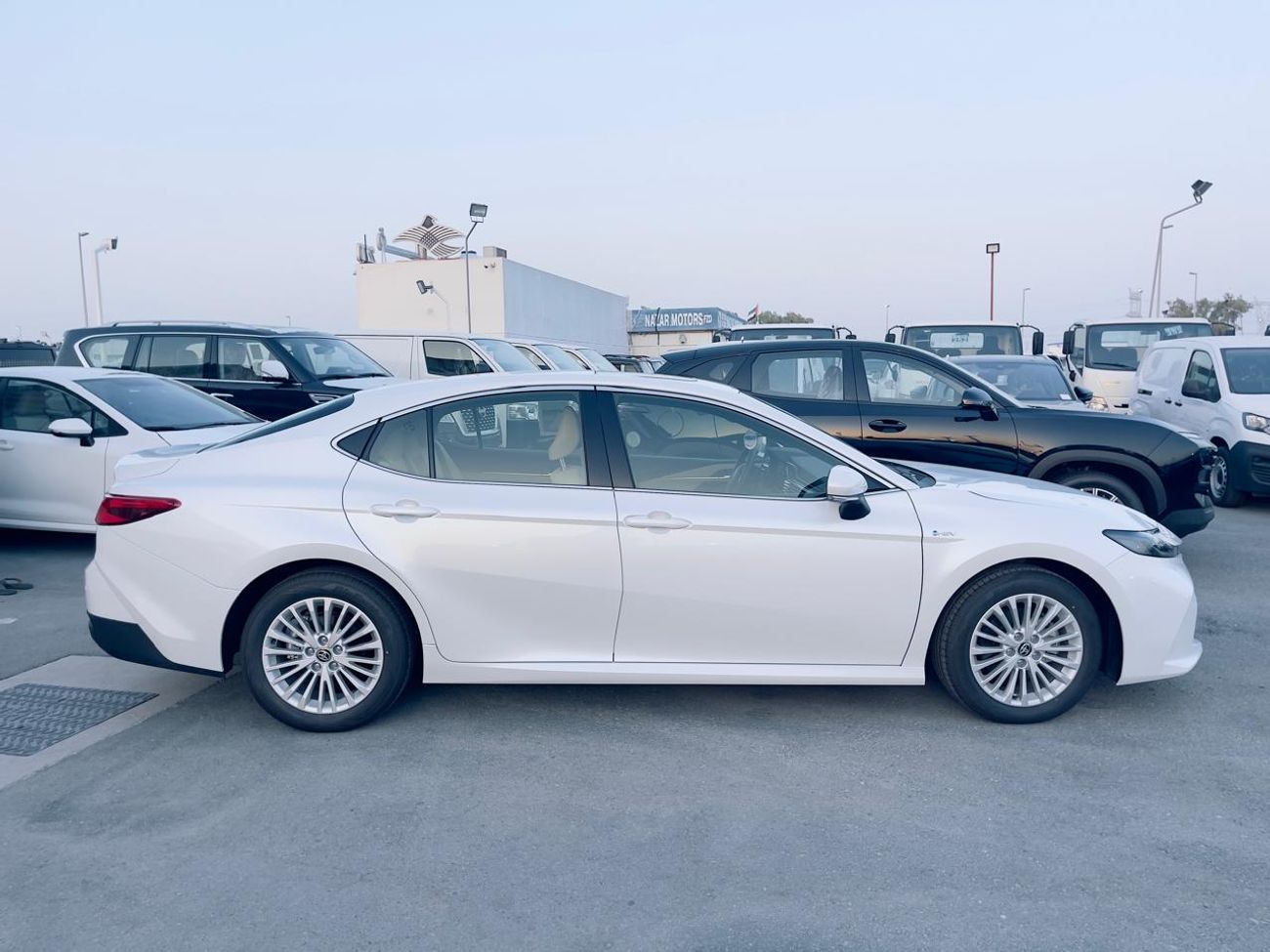 Toyota Camry GLE 2.5L Hybrid