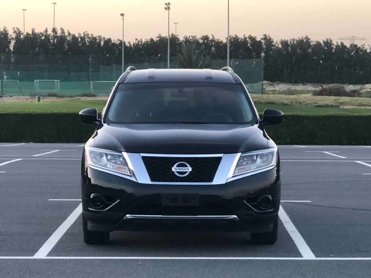 Nissan Pathfinder MODEL 2016 CAR PERFECT CONDITION INSIDE AND OUTSIDE NO ANY MECHANICAL ISSUES FULL