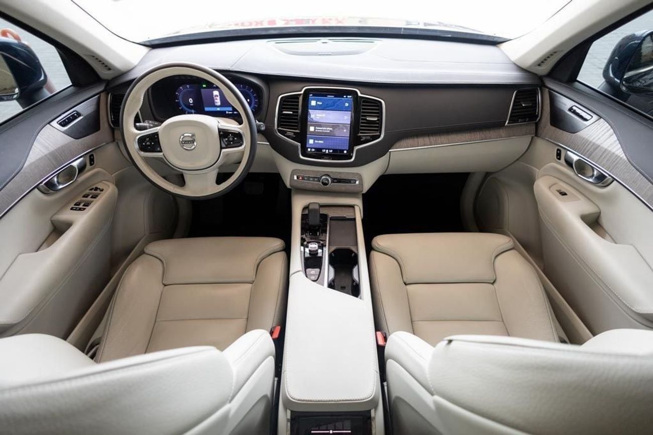 Volvo XC90 B5 2.0T Volvo XC90 B5 Plus Bright 2023 GCC under Agency Warranty with Flexible Down-Payment.