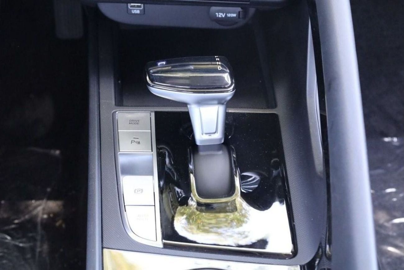 هيونداي إلانترا HYUNDAI_ELANTRA_GLX_1.5L_2024_FULL_OPTIONS