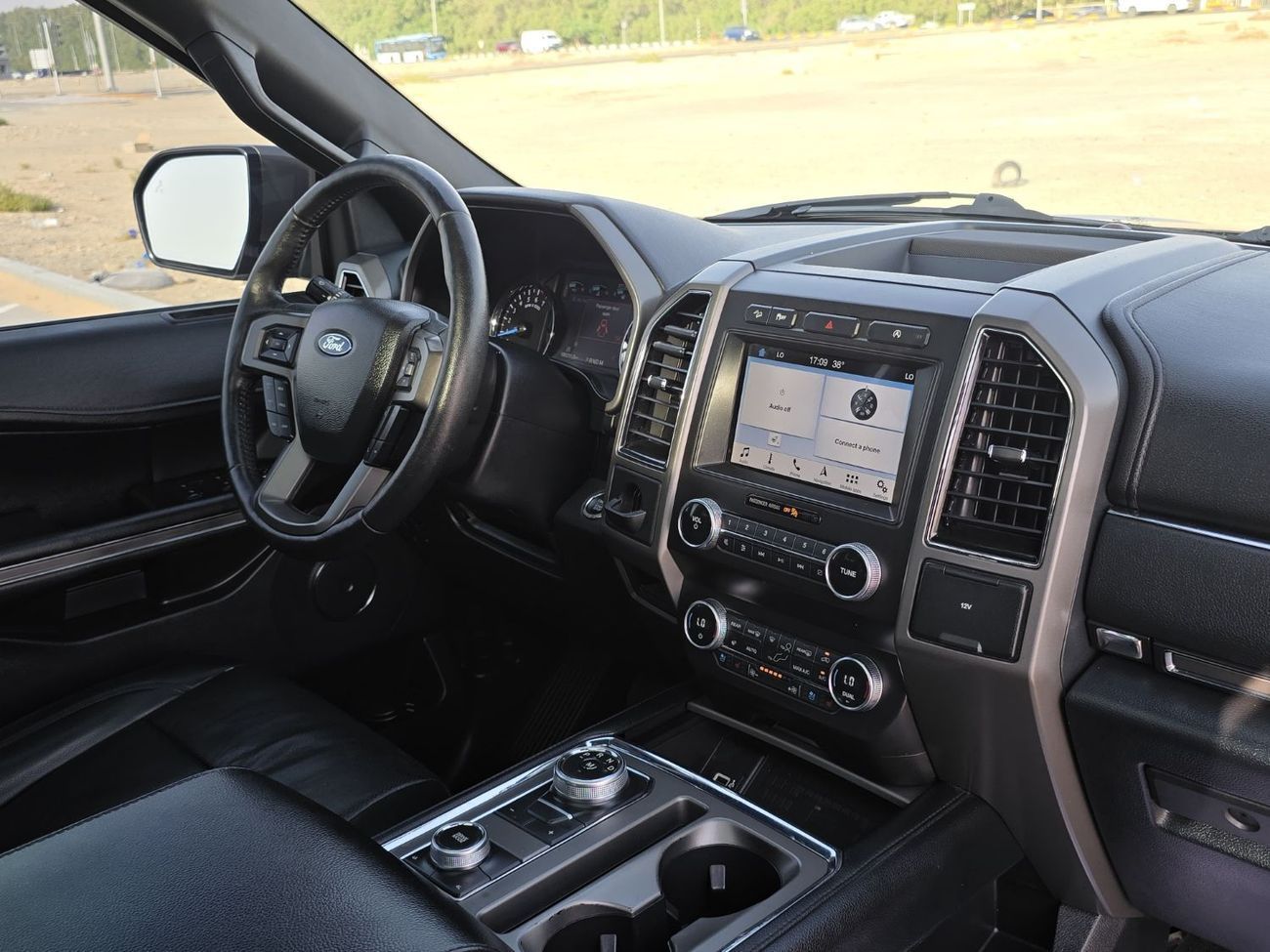 فورد إكسبيديشن XLT 3.5L (380 HP) FWD