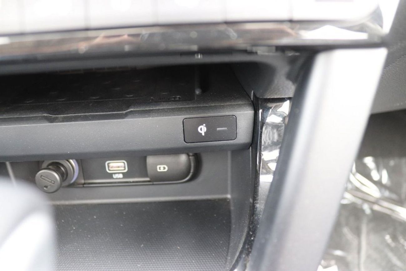 Kia Seltos 1.6 L, PREMIUM, KEYLESS ENTRY, PUSH START, BOSE SOUND SYSTEM, ELECTRIC SEAT, 2023 FOR EXPORT