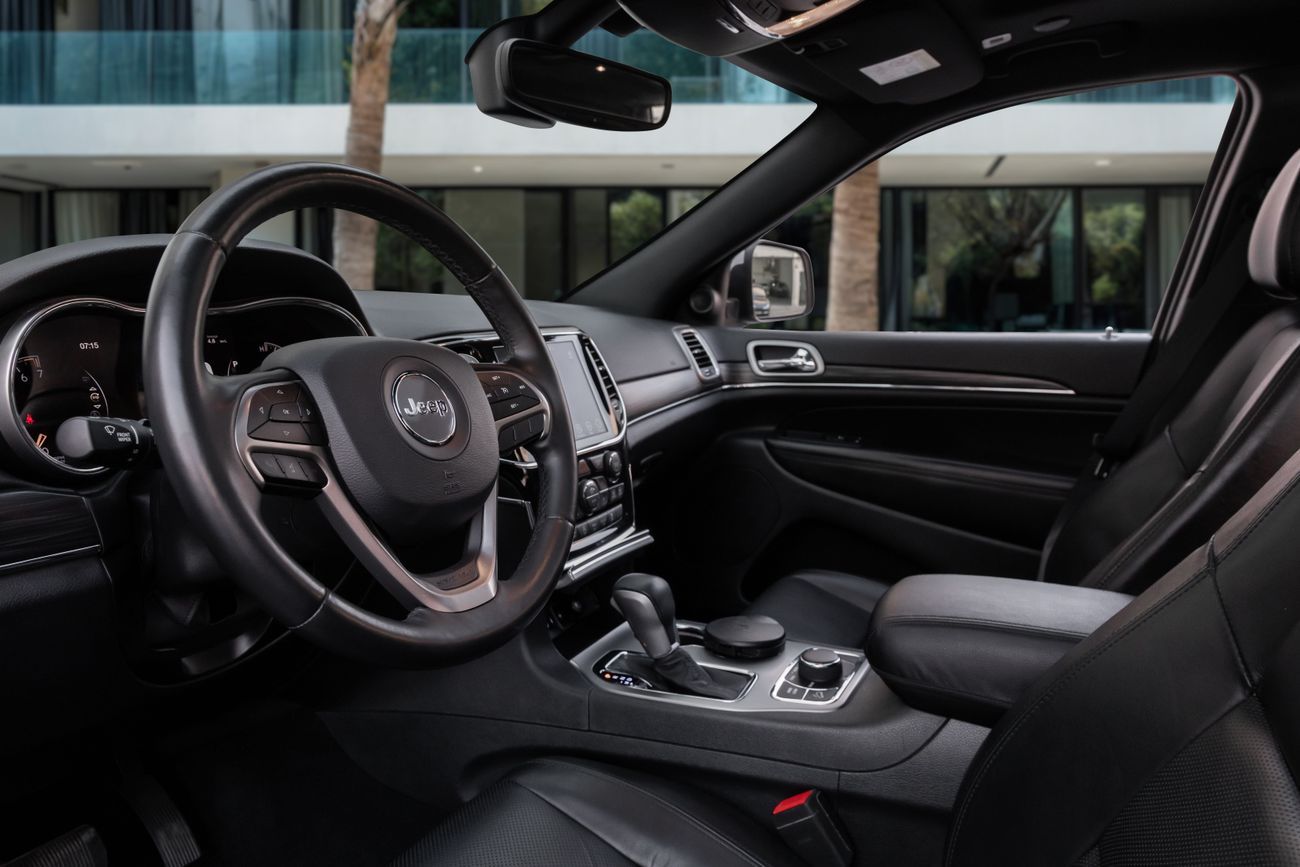 Jeep Grand Cherokee Grand Cherokee Limited | 1,665 P.M | 0% Downpayment | Agency Maintained!