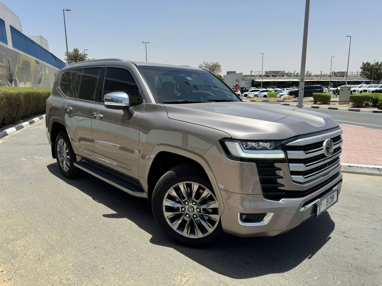 تويوتا لاند كروزر VXR