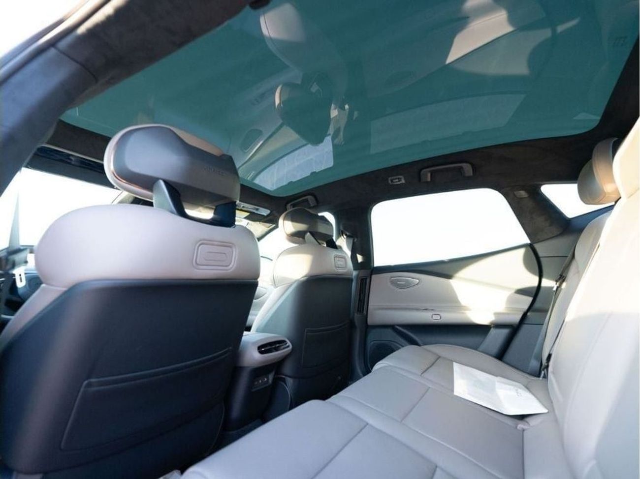 لينك أند كو Z10 2024 LYNK & CO Z10 MAX - BLACK inside BROWN | Export Price