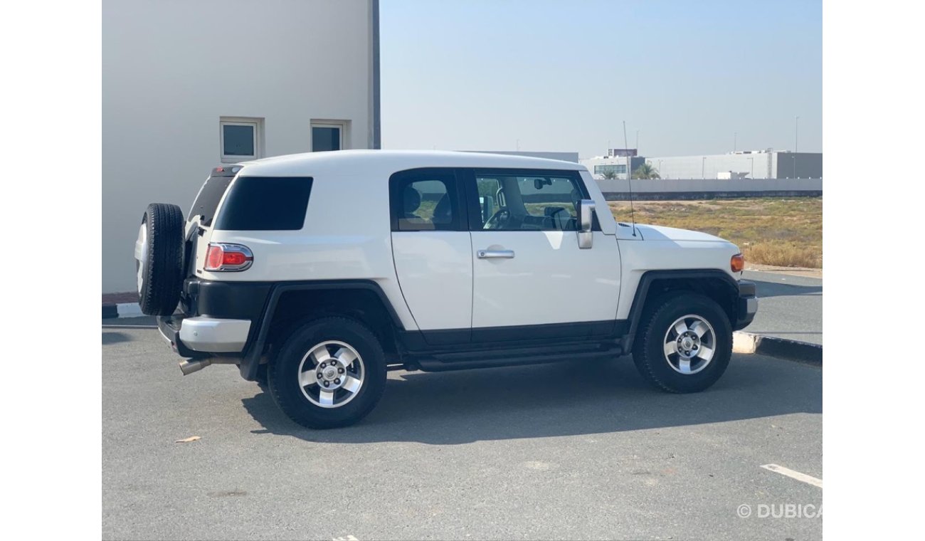 Toyota FJ Cruiser Very good price and condition 2009