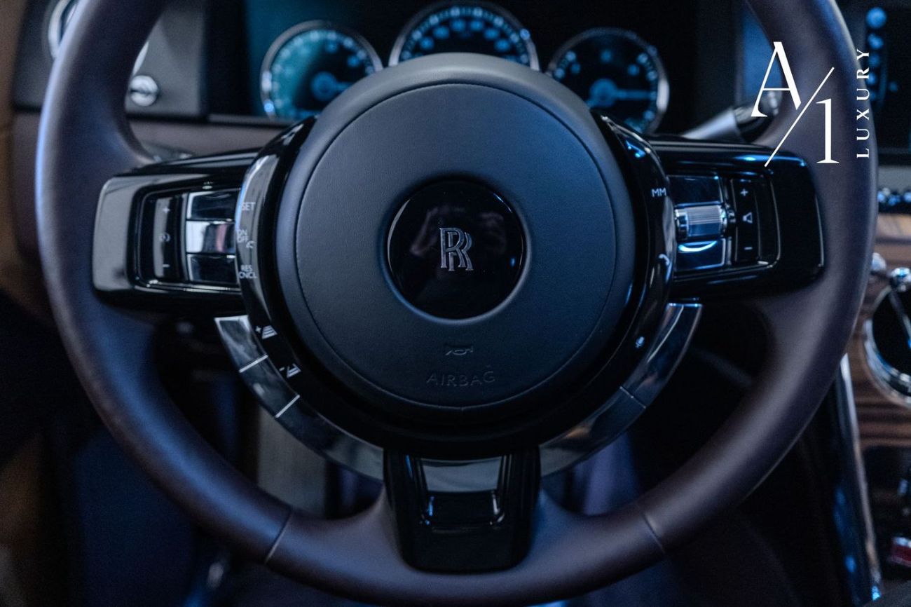 Rolls-Royce Cullinan 2019 Rolls Royce Cullinan, Warranty, Service History, Black Badge Kit, Full Options, GCC