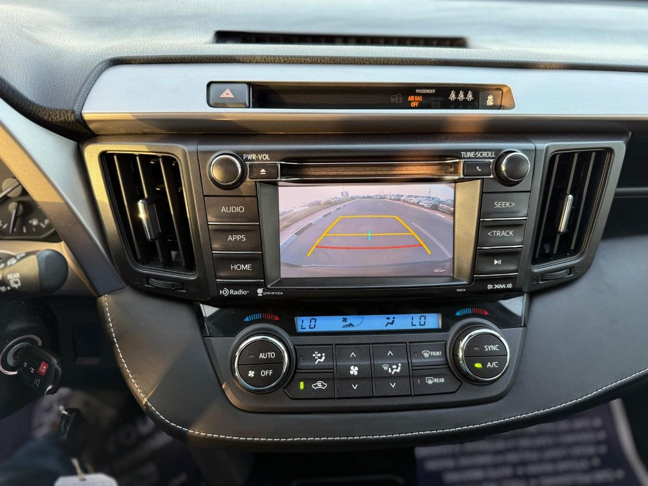 تويوتا راف ٤ XLE sunroof, leather seats Full Option