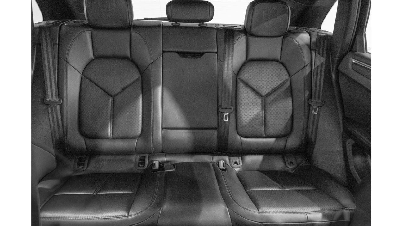 بورش ماكان Std