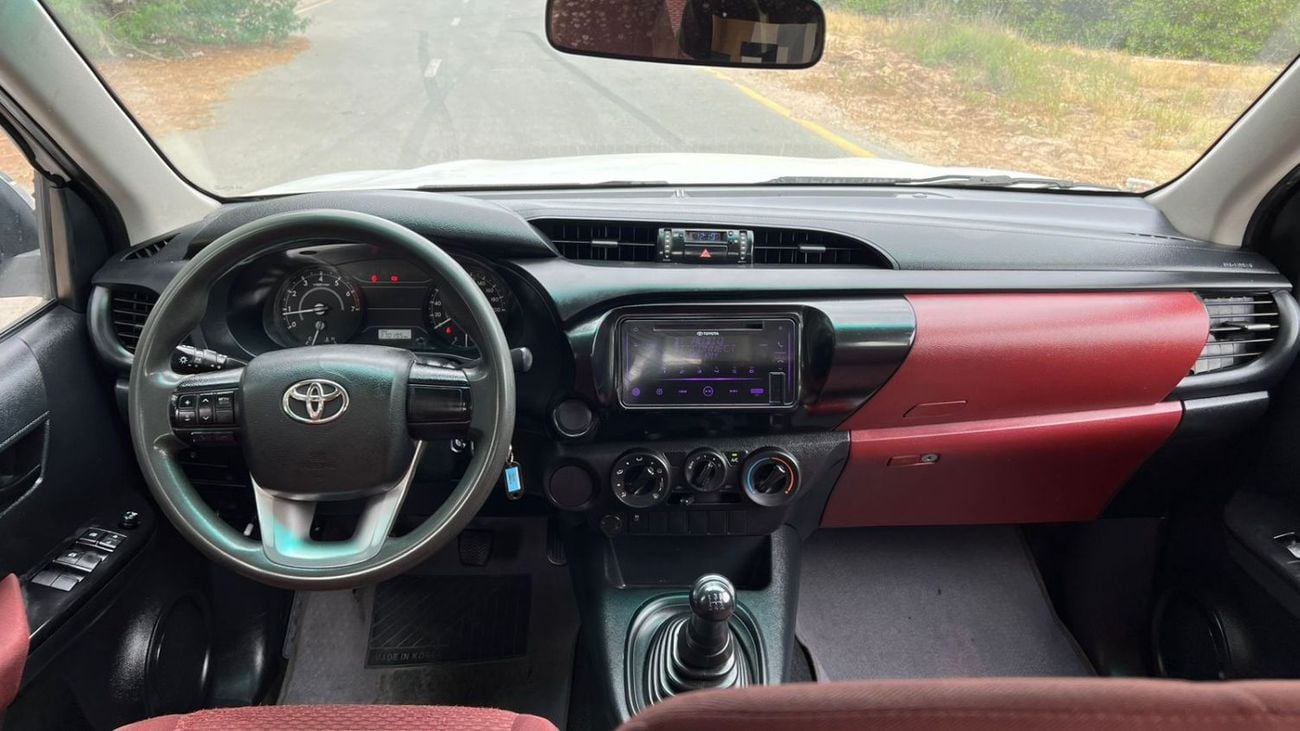 تويوتا هيلوكس GL 2.7L Double Cab Utility