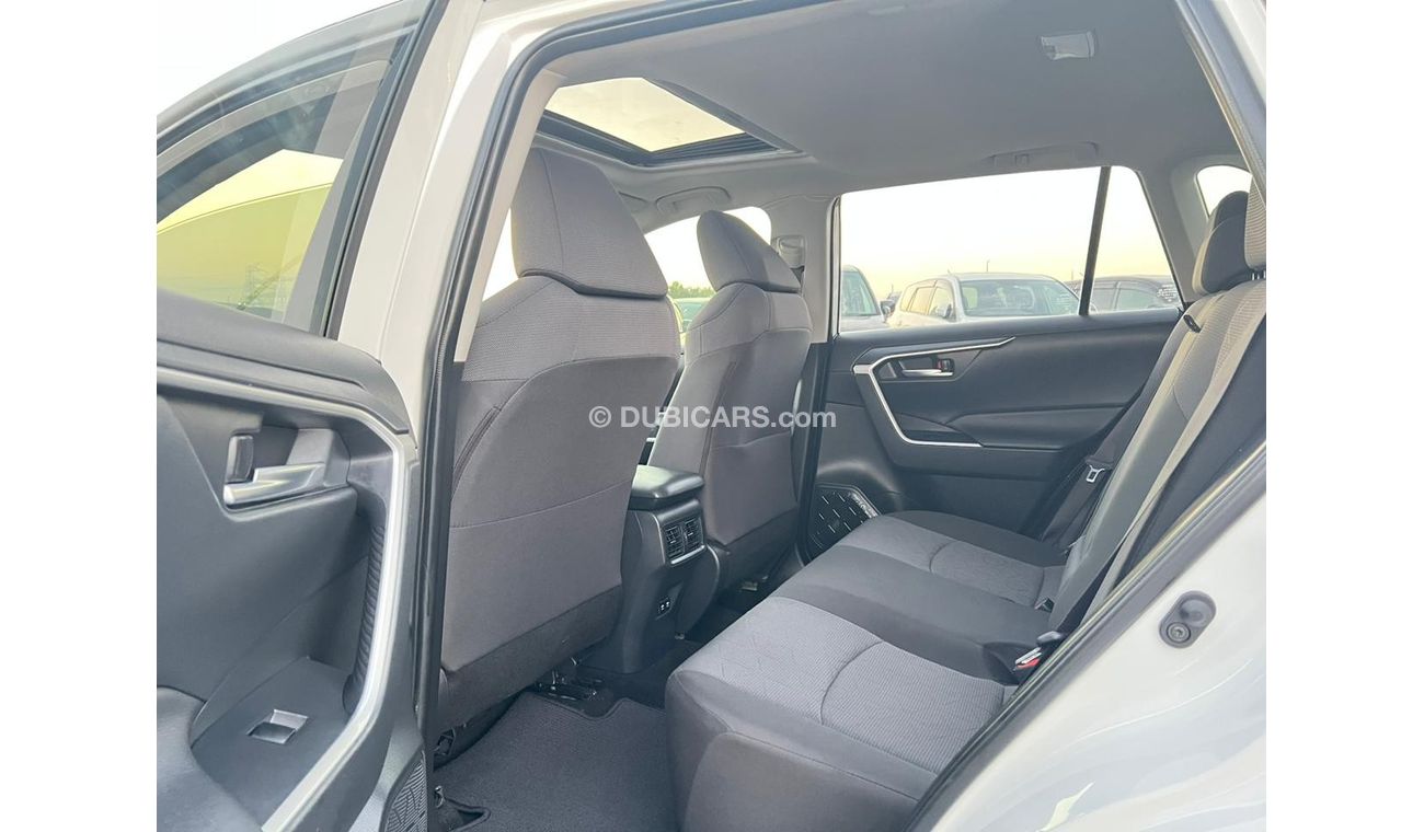 Toyota RAV4 2019 Toyota RAV4 XLE SUV,  4CYL, Automatic, Four Wheel Drive / EXPORT ONLY