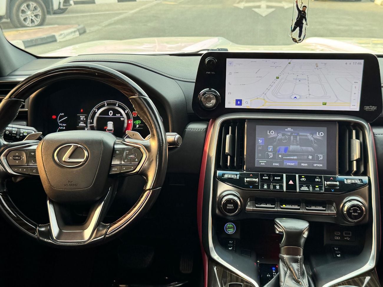 Lexus LX600 SIGNATURE