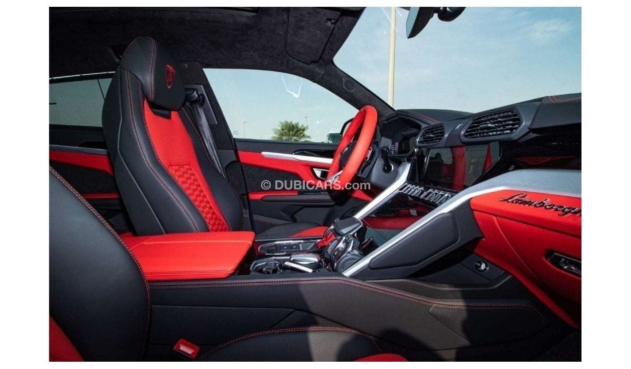 Lamborghini Urus 2023 Lamborghini Urus Turbocharged 4.0-litre V8