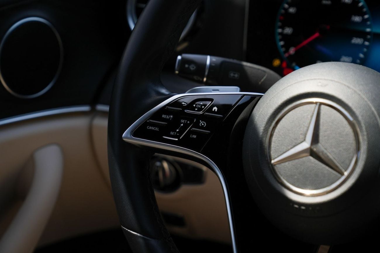Mercedes Benz E200