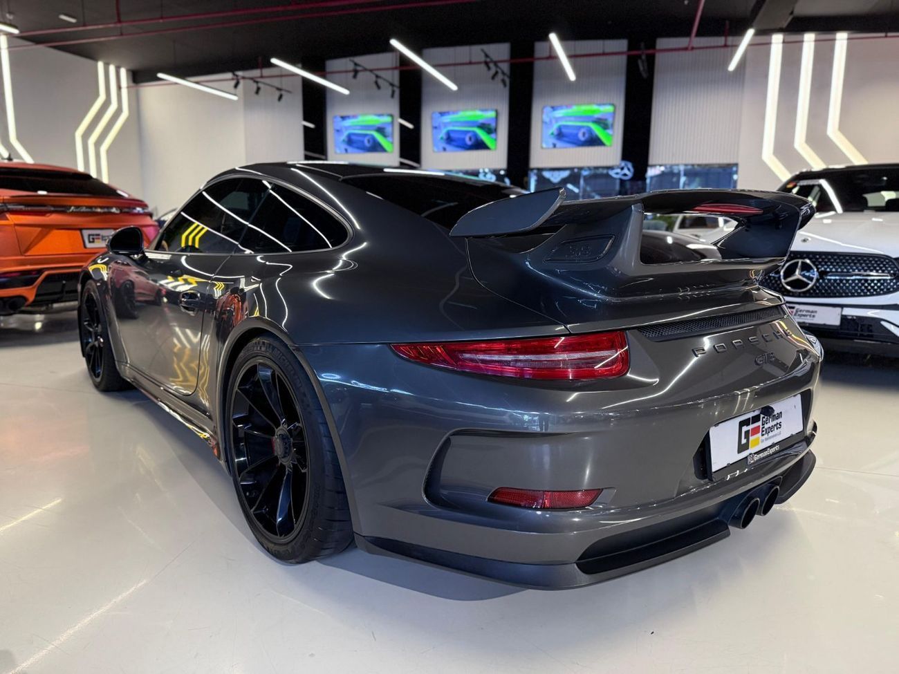 Porsche 911 GT3 3.8L (492 HP) 2015 PORSCHE 911 GT3 - GCC - WARRANTY From Dealership till 2027 - Full Service His