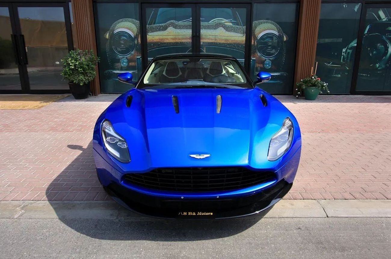 Aston Martin DB11 Aston Martin DB11 2017