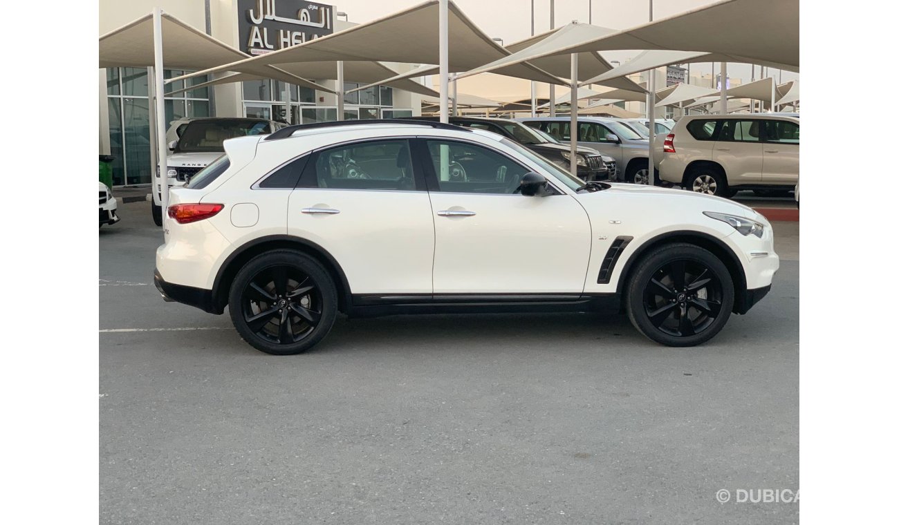 Infiniti QX70 Infiniti QX70 S_2015_Excellend_Condichin