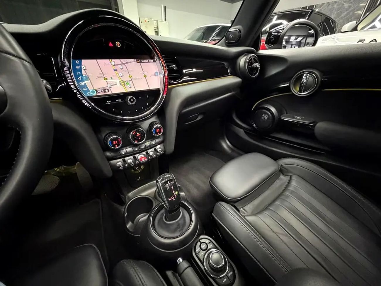 Mini Cooper 1 Owner | Full Agency Service History | Original Paint | GCC Specs