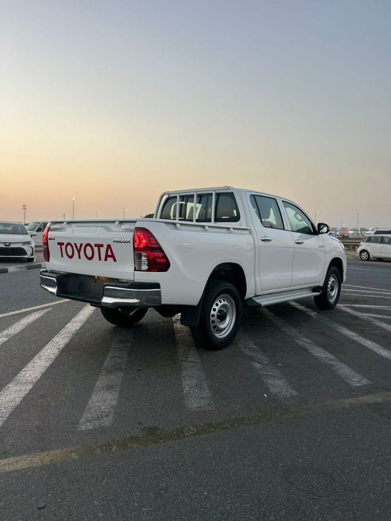 Toyota Hilux DLX 2.7L PTR OMAN AUTOMATIC BASIC