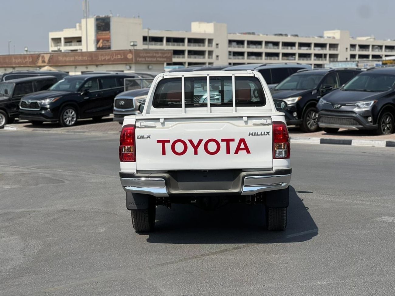 Toyota Hilux DLX EXPORT ONLY - TOYOTA HILUX 2.7L A/T (Red Interior)