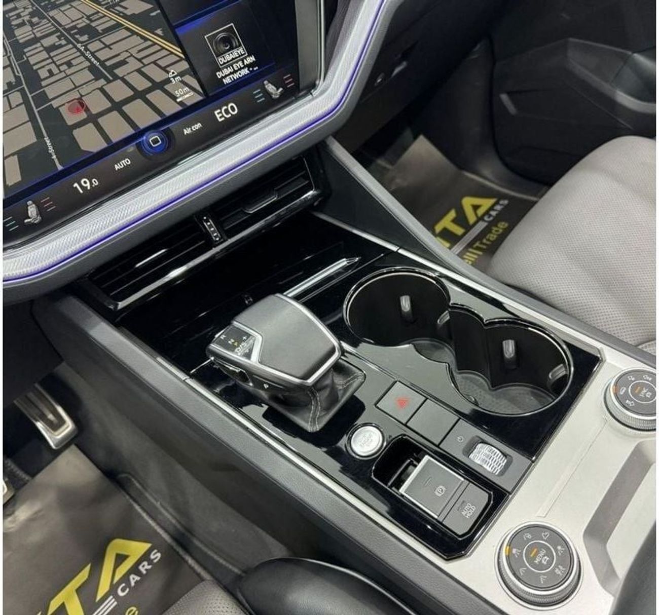 فولكس واجن طوارق R-Line 3.0L AWD 2020 Volkswagen Touareg R-Line Black Edition, 1 Year Warranty, Full Agency Service H