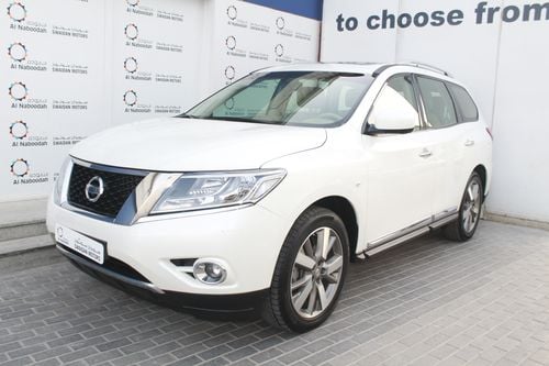 Nissan Pathfinder 3.5L SL V6 4 WD 2015 WITH 360 CAMERA FULL OPTION