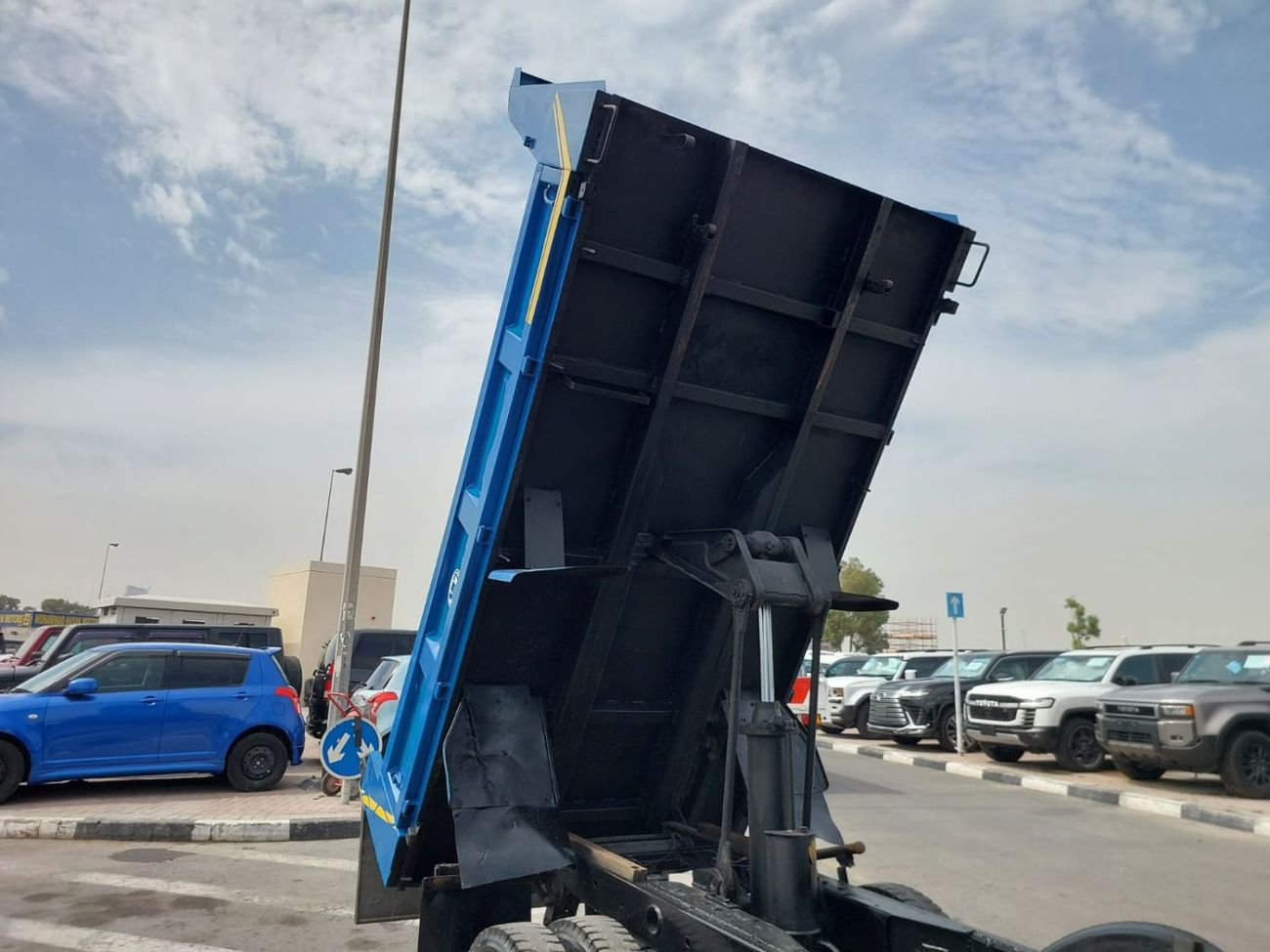 Mitsubishi Fuso Canter (RAMADAN OFFER) MITSUBISHI CANTER TRUCK RHD 1998 MODEL 4.5 L DIESEL MANUAL(PM30616)