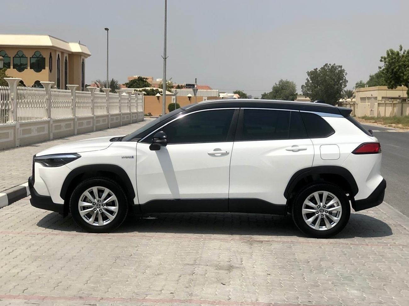 تويوتا كورولا كروس Top OF Range Corolla Cross 1.8L 2023 GCC (Hybrid) FULL OPTION