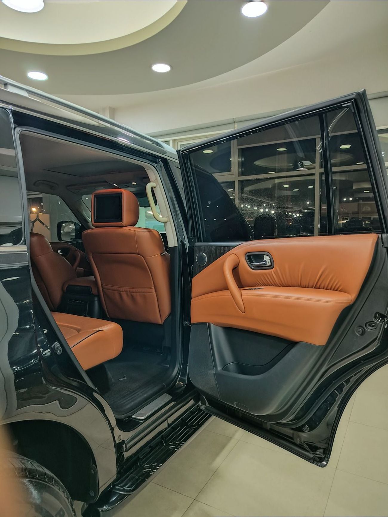 Nissan Patrol LE Titanium 5.6L