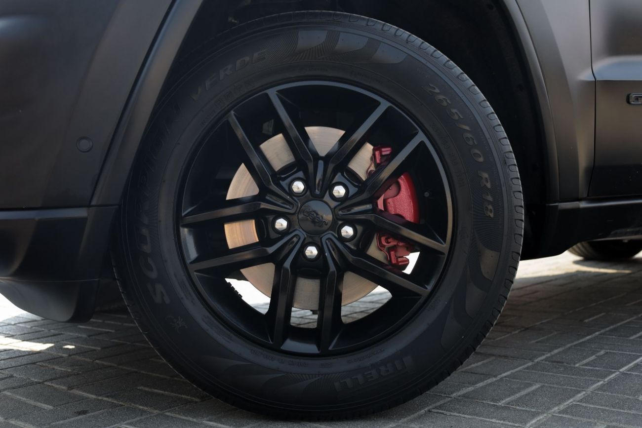 Jeep Grand Cherokee Laredo