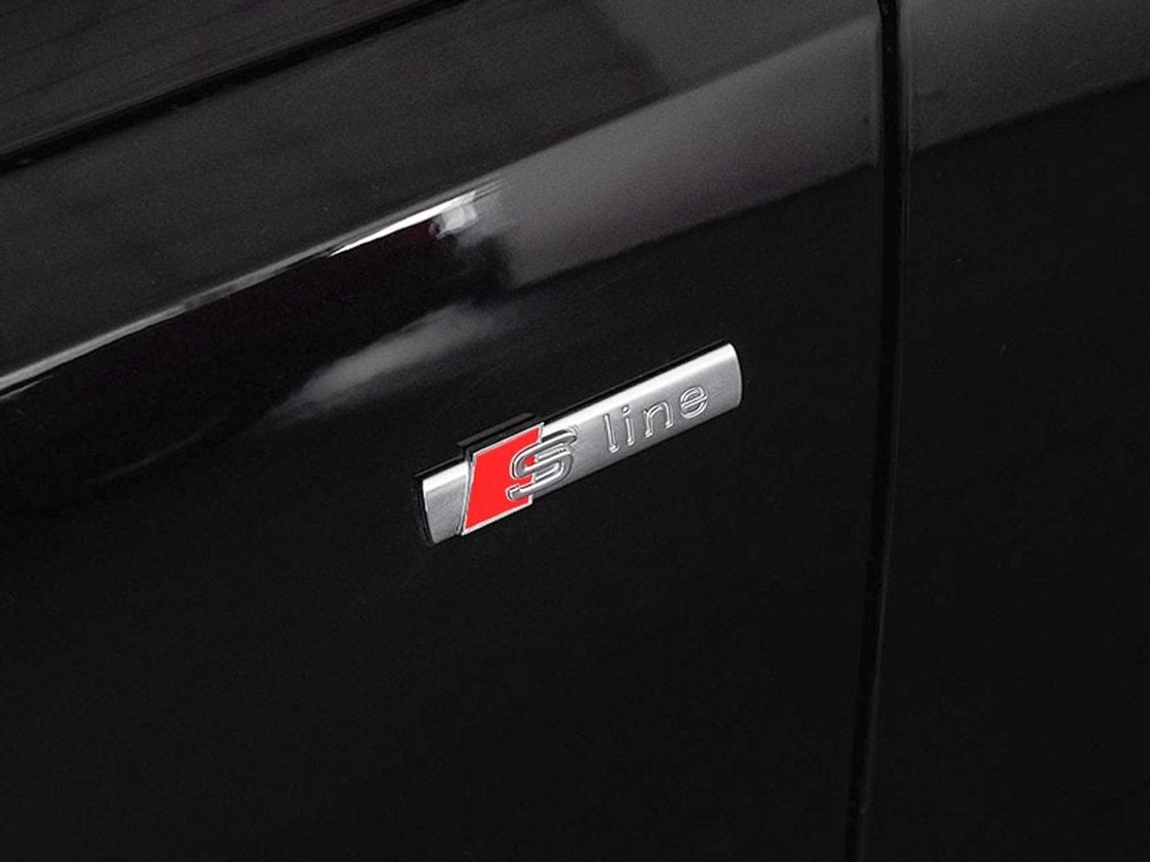 أودي A4 35 TFSI S Line 2.0L