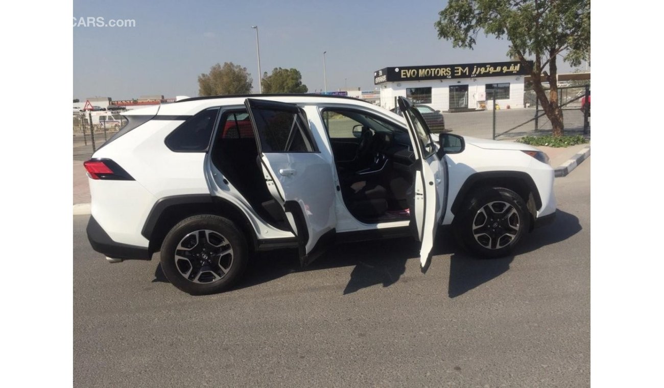 تويوتا راف ٤ TOYOTA RAV4 LE