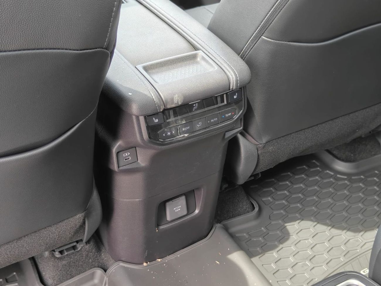 تويوتا جراند هايلاندر 2026 TOYOTA GRAND HIGHLANDER LIMITED PETROL CANADIAN SPEC