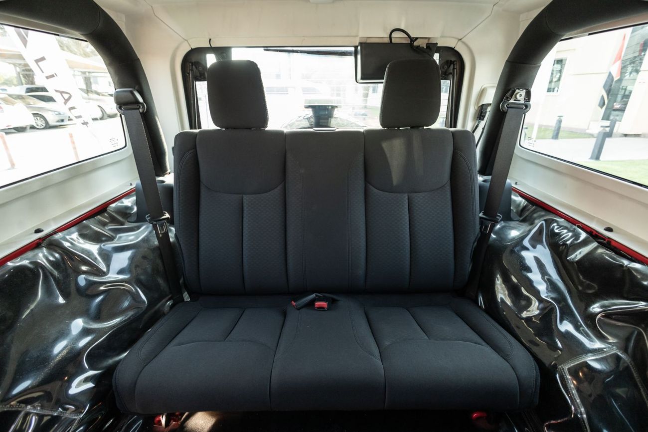 Jeep Wrangler Sport 3.6L A/T