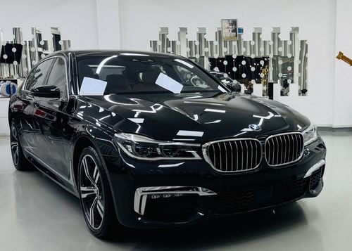 بي أم دبليو 750Li M Sport 4.4L (523 HP)