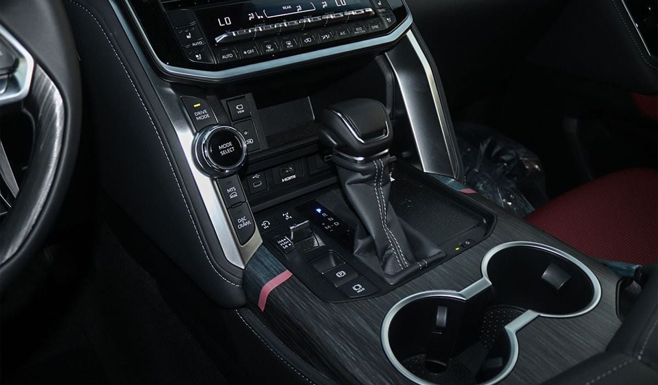 تويوتا لاند كروزر 2025 Model Toyota Land Cruiser (LC300) VXR, 3.3L Turbo Diesel 4WD 10A/T