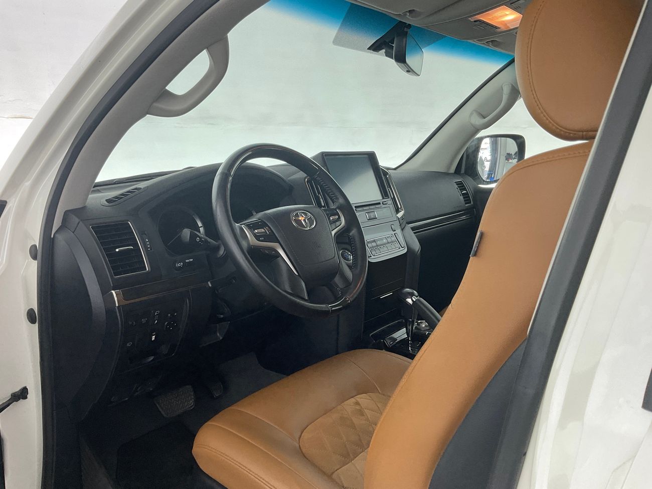 تويوتا لاند كروزر GXR GT | شامل الضمان | 0 ﺪﻔﻋﺓ ﺃﻮﻟﻯ