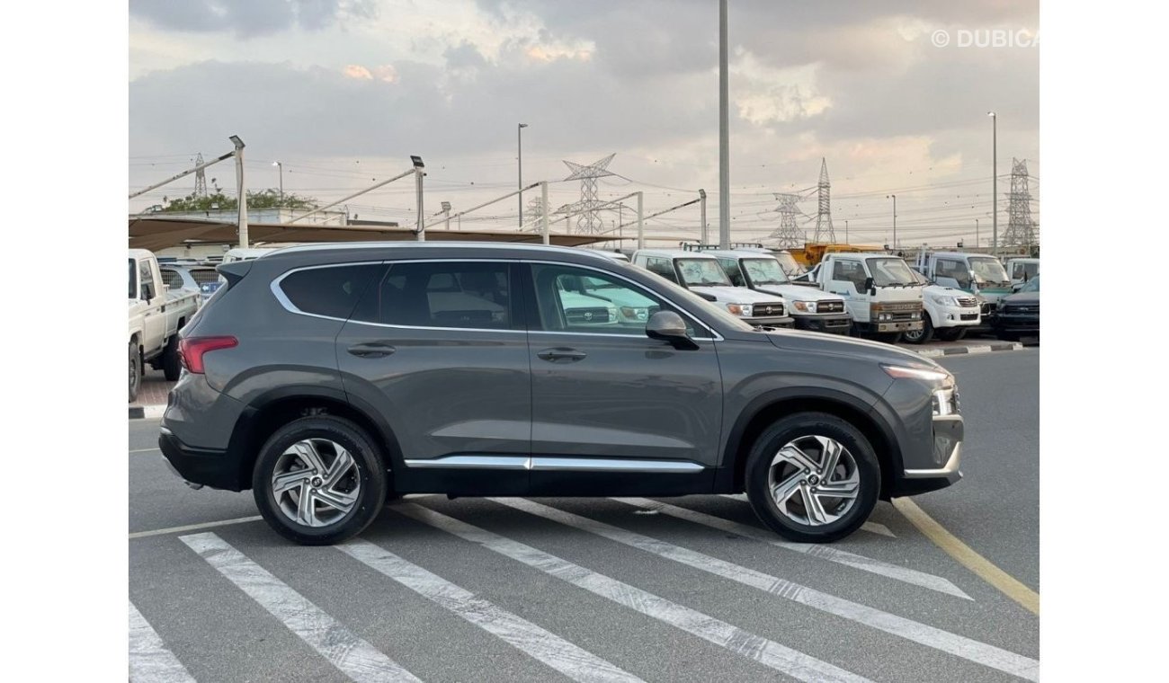 هيونداي سانتا في 2022 Hyundai Santa Fe 2.5L V4 MidOption+ Only 4700 Miles