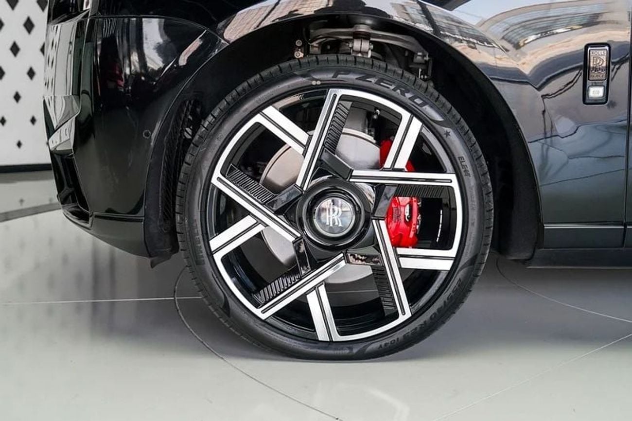 Rolls Royce Cullinan BLACK BADGE Std