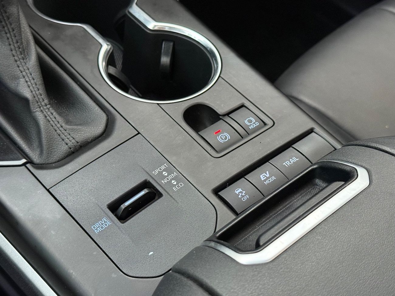 Toyota Highlander 2021 TOYOTA HIGHLANDER XLE HYBRID AWD FULL OPTIONS IMPORTED FROM USA