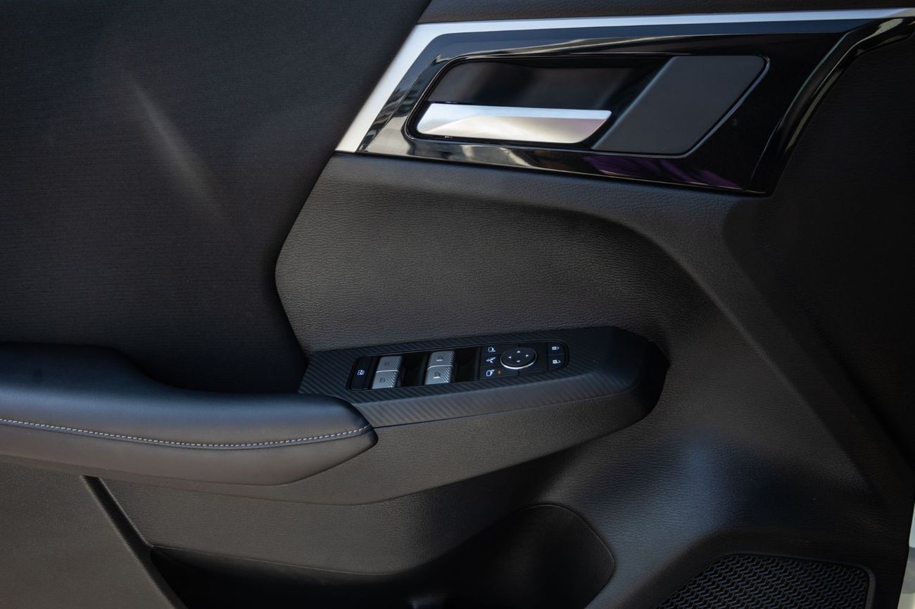 Mitsubishi Outlander GLX Basic 2.4L (7 Seater)