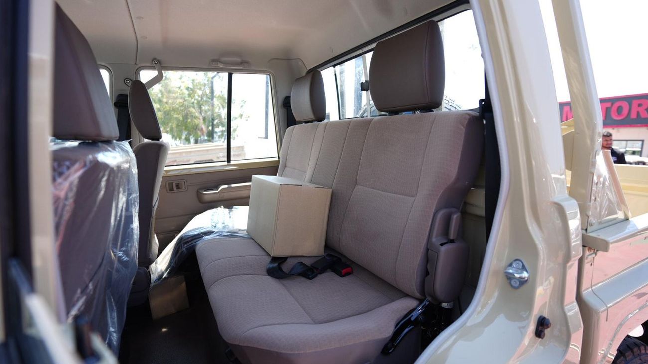 Toyota Land Cruiser Pick Up TOYOTA LC PICKUP DOUBLE CABIN 4.0L V6 AUTOMATIC TRANMISSION MODEL 2025 WITH DIFFLOCK