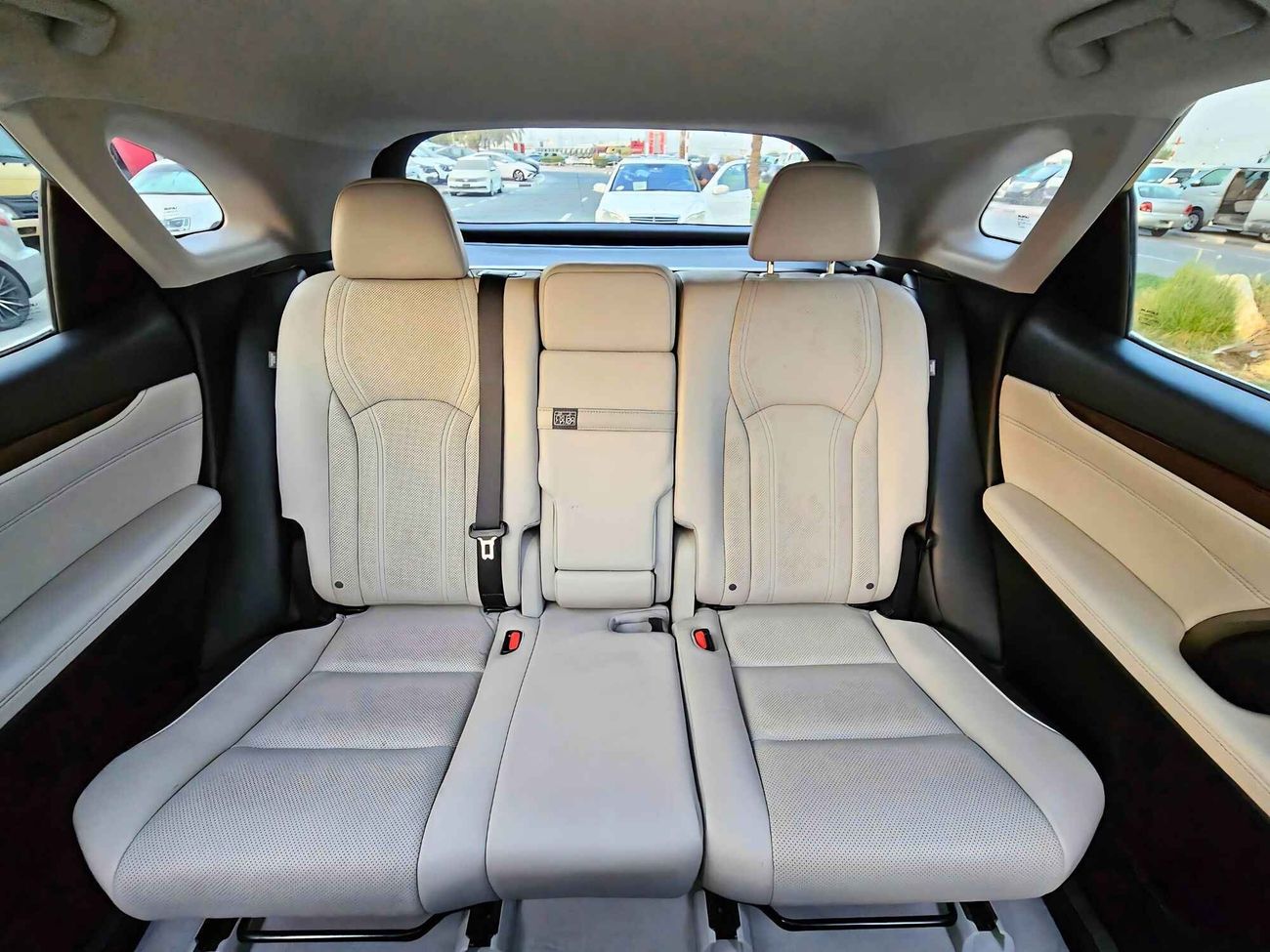 Lexus RX350 LARGE / SUNROOF/ RADAR / FULL OPTION / ORG MILEAGE / RTA PASSED / ONLY FOR EXPORT / LOT#109773