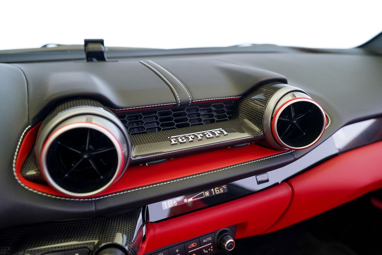 فيراري 812 GTS