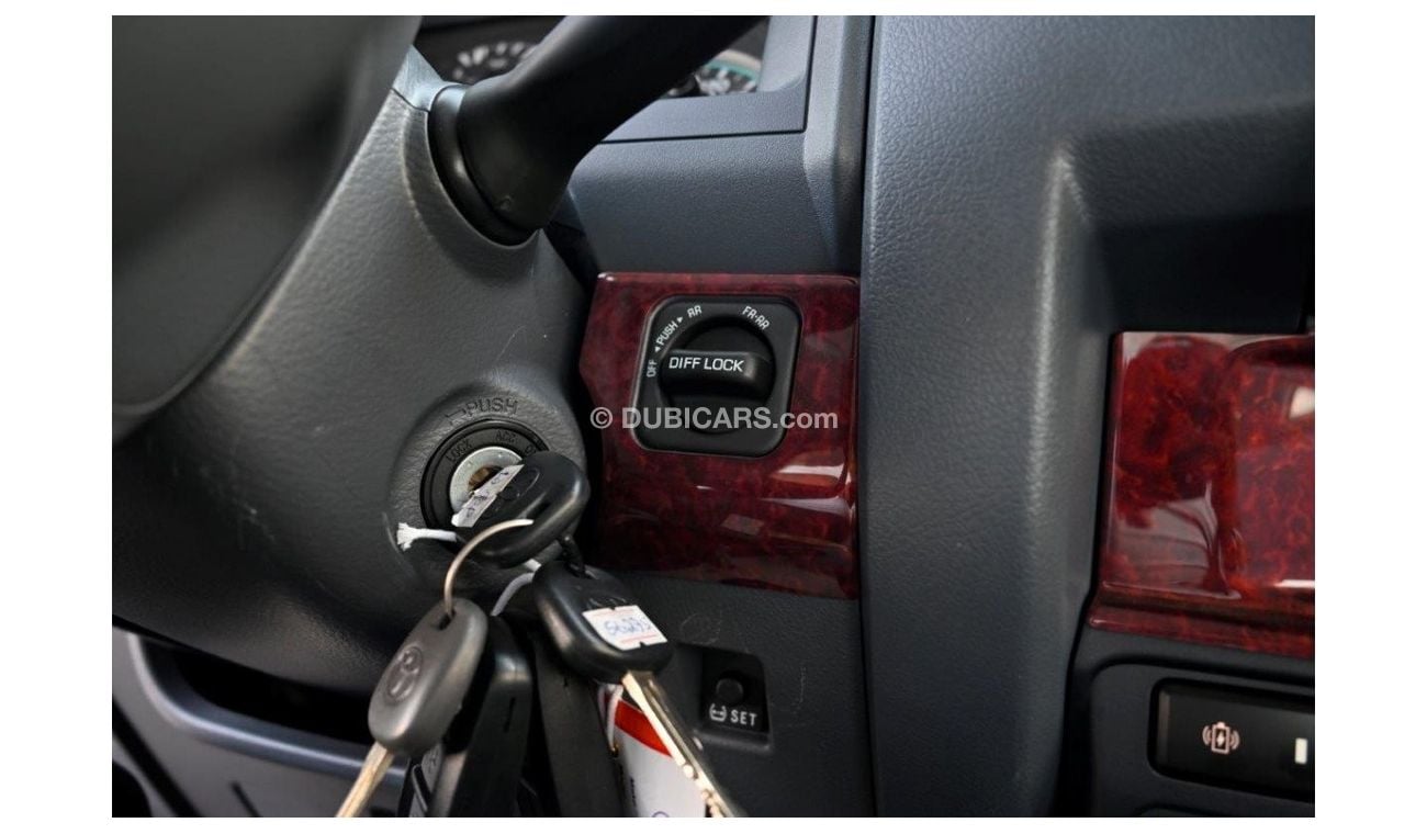 Toyota Land Cruiser Pick Up 79 Double Cab Limited