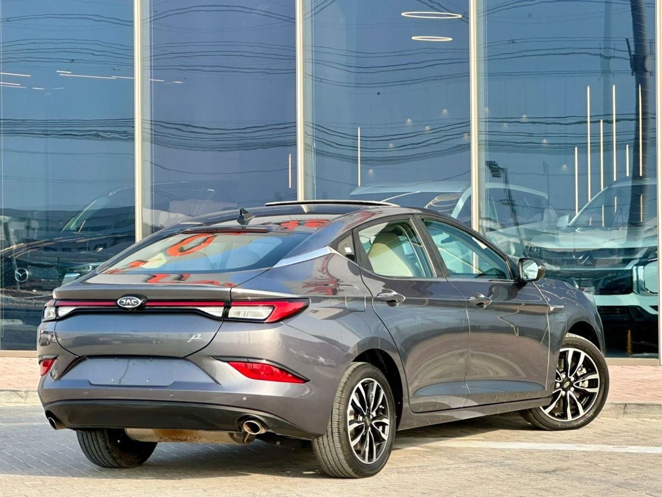 JAC J7 530-Monthly l GCC l Cruise, Sunroof, Leather Seats l Accident Free