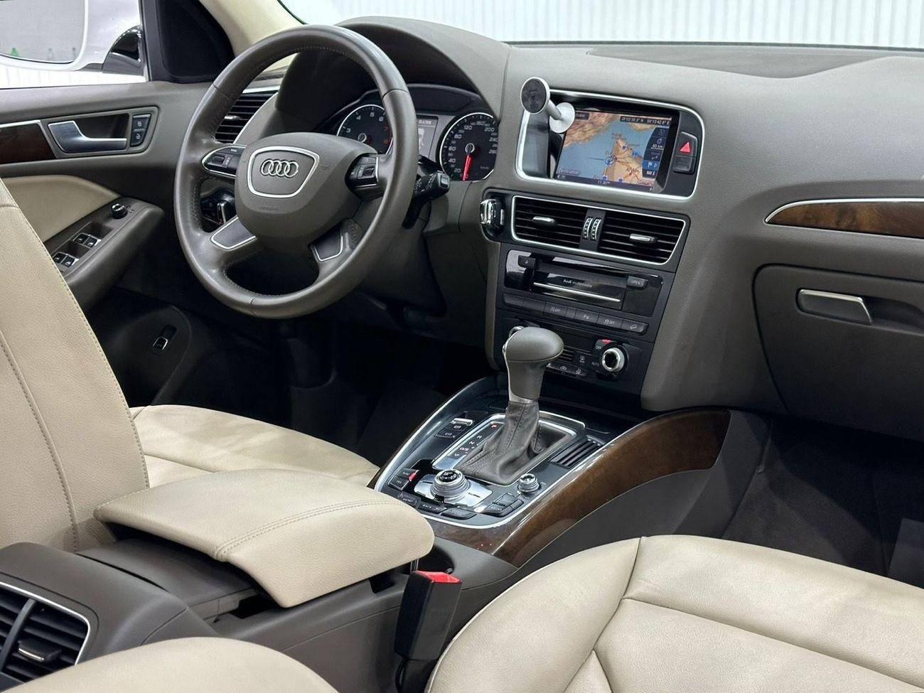 Audi Q5 40 TFSI S-Line 2017 Audi Q5 40TFSI Quattro S-Line, May 2025 Warranty, Full Al-Naboodah Service Histo