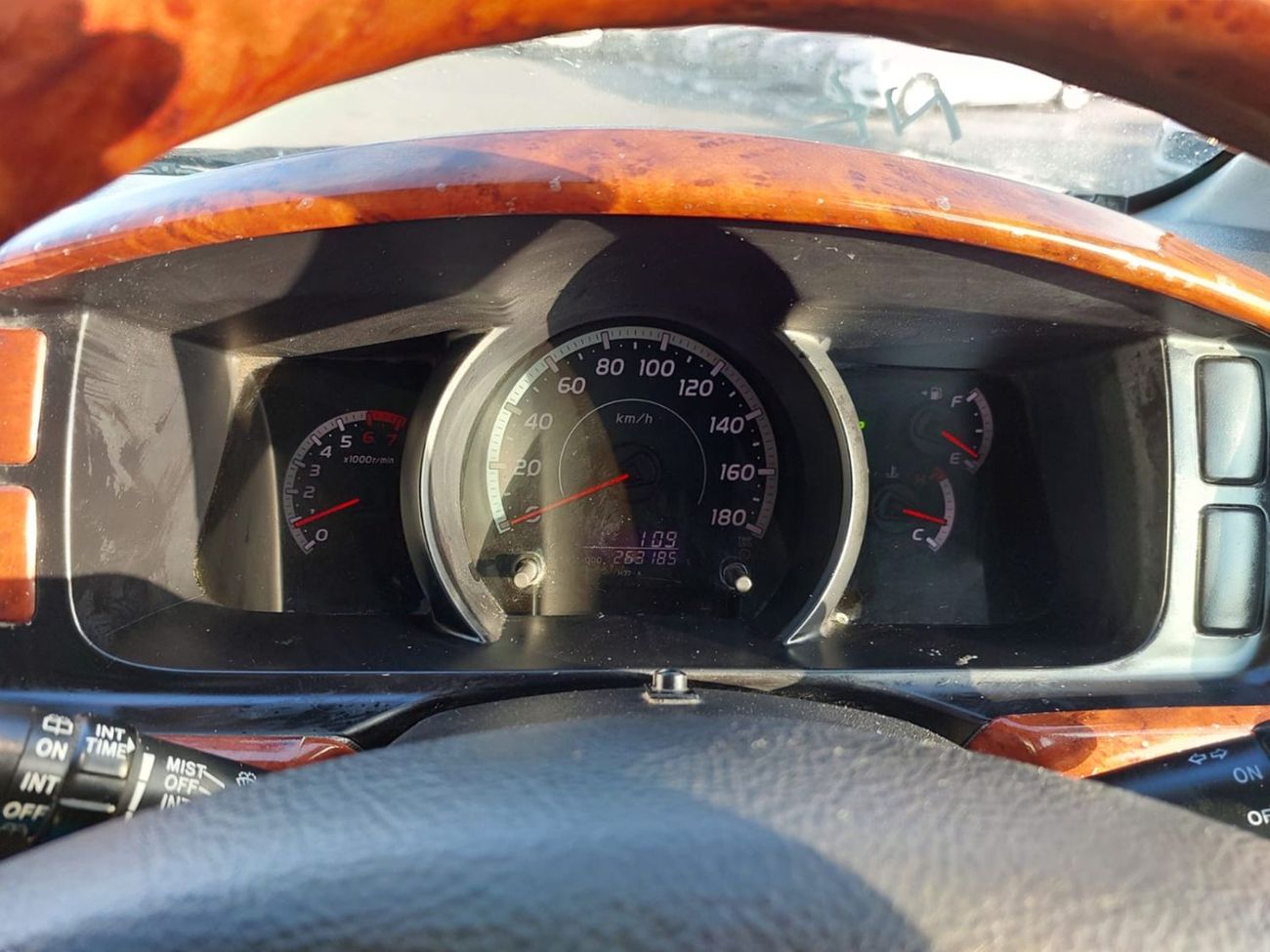 Toyota Hiace TOYOTA HIACE VAN RHD 2005 MODEL 2.0 L PETROL AUTOMATIC(PM19959)